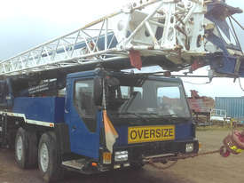 2005 XCMG QY50K MOBILE HYDRAULIC TRUCK CRANE - picture0' - Click to enlarge