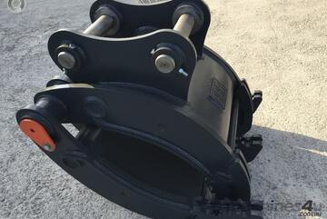 BETTA BILT BUCKETS 13 TONNE MANUAL GRAB