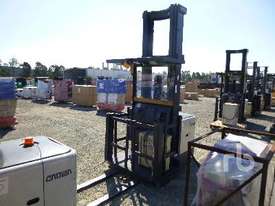 CROWN SP3520-30 Electric Forklift - picture0' - Click to enlarge
