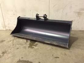 UNUSED 1250MM BATTER BUCKET TO SUIT 2-3T MINI Excavator D894 - picture0' - Click to enlarge