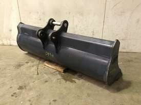 UNUSED 1250MM BATTER BUCKET TO SUIT 2-3T MINI Excavator D894 - picture1' - Click to enlarge