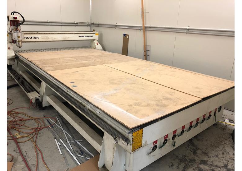 caption Large 4000x2000mm CNC machine