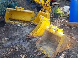 Almost New Komatsu Excavator PC30MR-3 - picture2' - Click to enlarge