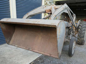 TEA20 Fergy Tractor / Front End Loader - picture1' - Click to enlarge