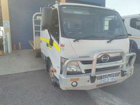 Hino XZU720R - picture0' - Click to enlarge