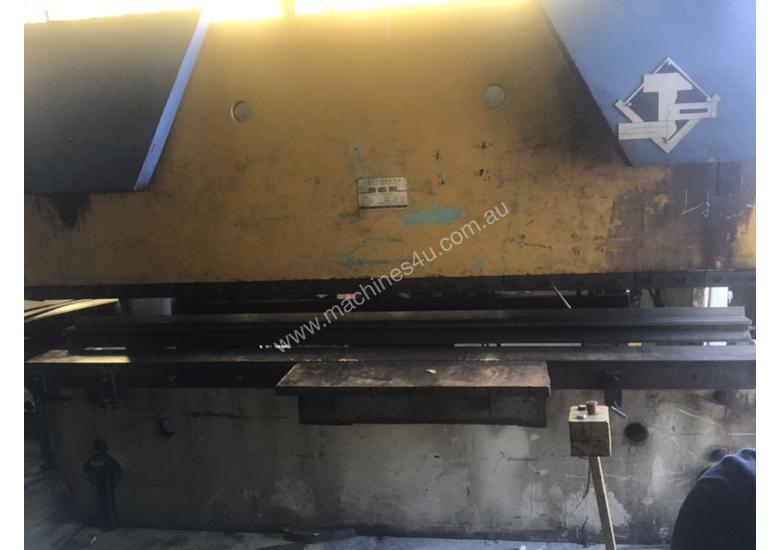 caption Press brake machine