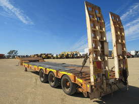 2011 ACTION TRAILERS TRI AXLE WIDENING LOW LOADER - picture1' - Click to enlarge