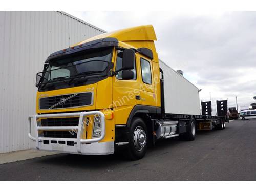 2003 Volvo FM340 & 2018 FWR Tandem Axle Car Carrier Combo