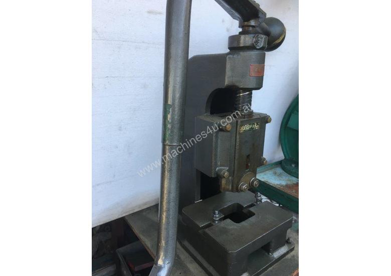 caption Accro 12ton Fly Press