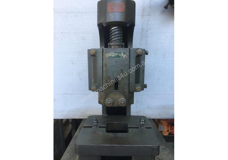 caption Accro 12ton Fly Press