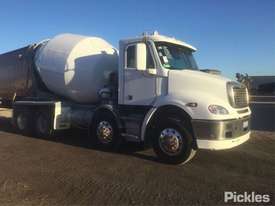 2016 Freightliner Columbia CL112 - picture0' - Click to enlarge