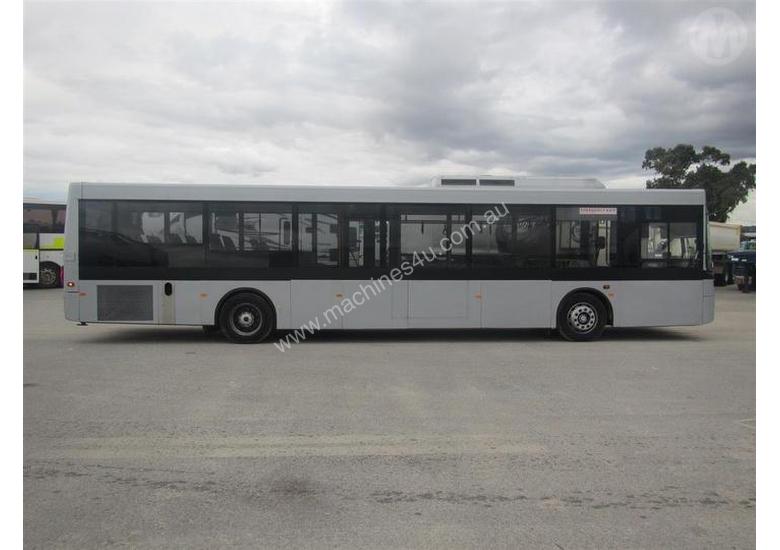 caption Mercedes-Benz Volgren 0405