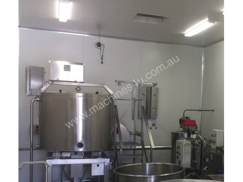 Batch pasteuriser with self contained boiler 