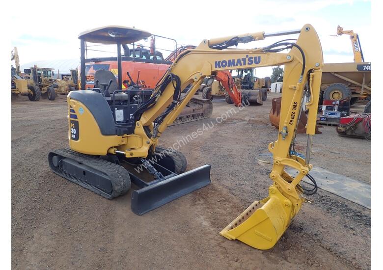 Used 2015 komatsu PC30MR-3 Excavator in , - Listed on Machines4u