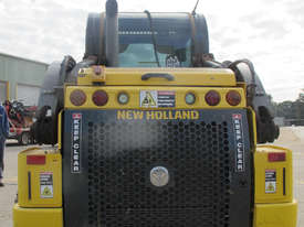 New Holland L220 Skid Steer Loader - picture1' - Click to enlarge