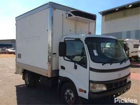 2004 Hino U404 - picture0' - Click to enlarge