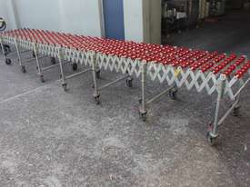 Flexible Expandable Roller Conveyor - picture0' - Click to enlarge