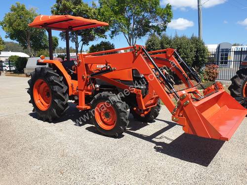 Kubota 45 Hp with new 4 in 1 loader attachment