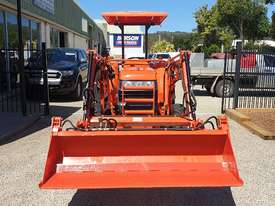 Kubota 45 Hp with new 4 in 1 loader attachment - picture0' - Click to enlarge