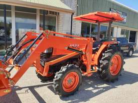 Kubota 45 Hp with new 4 in 1 loader attachment - picture1' - Click to enlarge