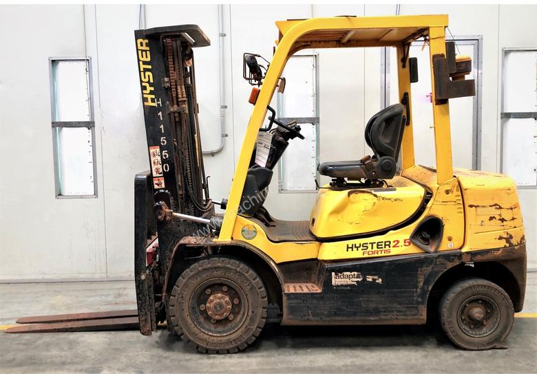 caption 2.5T LPG Counterbalance Forklift