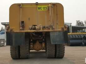 1996 Caterpillar 773D - picture2' - Click to enlarge