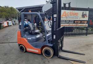 ACTIVE FORKLIFTS - TOYOTA Compact Forklift 8fgk25 low hours Hydraulic Fork Positioner N/M Tyres $155