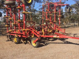 1998 Bourgault 8800 Air Drills - picture2' - Click to enlarge