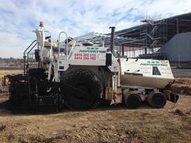 Terex - CR452 - Paver - picture0' - Click to enlarge