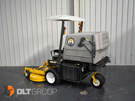 Walker MD21D Zero Turn Mower with Hi Dump 20.9hp Diesel Engine 48 Inch GHS Collection Deck - picture1' - Click to enlarge