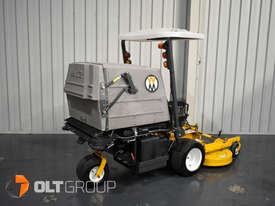 Walker MD21D Zero Turn Mower with Hi Dump 20.9hp Diesel Engine 48 Inch GHS Collection Deck - picture2' - Click to enlarge