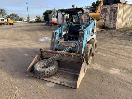 Skid Steer Loader 4 in 1 bucket JUST REDUCED PRICE TO SELL