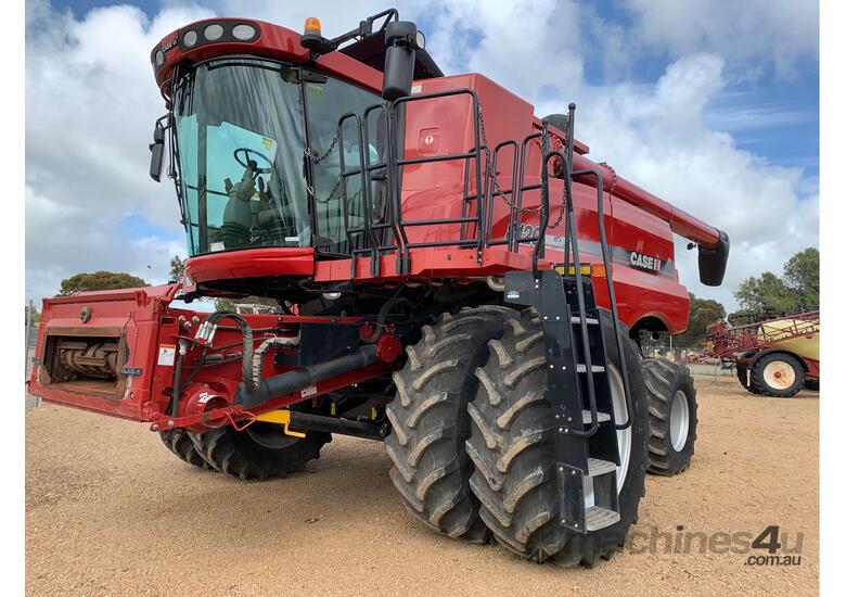 Used 2010 Case IH 8120 Combine Harvester in , - Listed on Machines4u