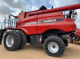 Case IH 8120 Axial Flow Combine - picture2' - Click to enlarge