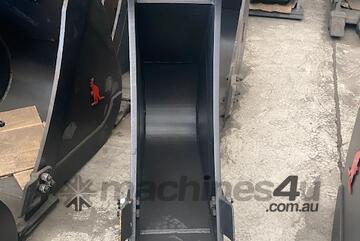 Roo attachments 6.5- 8.0 Ton Trenching Bucket 300mm