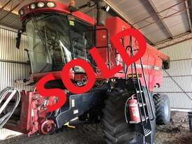 CASE IH 8010 Header(Combine) Harvester/Header - picture0' - Click to enlarge