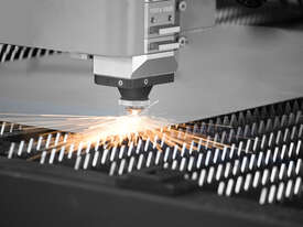 Laser cutting machine - picture2' - Click to enlarge