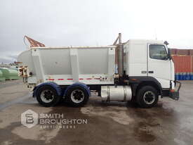 1994 VOLVO FH12 6X4 LIVE BOTTOM FLOOR FEEDER TRUCK - picture0' - Click to enlarge