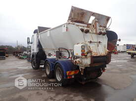 1994 VOLVO FH12 6X4 LIVE BOTTOM FLOOR FEEDER TRUCK - picture1' - Click to enlarge