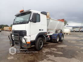 1994 VOLVO FH12 6X4 LIVE BOTTOM FLOOR FEEDER TRUCK - picture2' - Click to enlarge