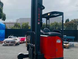 LINDE R16HD 1.6T Electric Reach FORKLIFT - 1600kg Capacity 8.2m Lift - picture0' - Click to enlarge