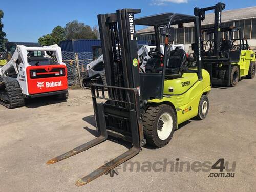 Refurbished Container Access 3.0t LPG CLARK Forklift - Hire