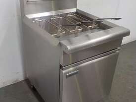 Waldorf FN8130G Single Pan Fryer - picture0' - Click to enlarge