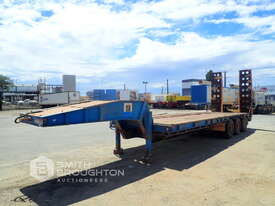 2006 AUSQUIP JABAQ1-3TI TRI AXLE LOW LOADER - picture2' - Click to enlarge