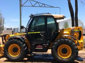 2015 JCB 560-80 U4126 - picture0' - Click to enlarge