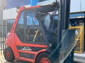 Forklift 7tonne tier 1 spec diesel - Hire - picture0' - Click to enlarge