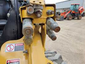USED CAT 256C SKID STEER WITH LOW 1992 HOURS - picture2' - Click to enlarge