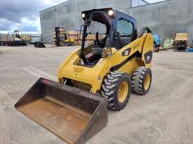 USED CAT 256C SKID STEER WITH LOW 1992 HOURS - picture0' - Click to enlarge