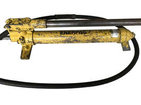 Enerpac Hydraulic Steel Porta Power Hand Pump P39 with hose - picture0' - Click to enlarge