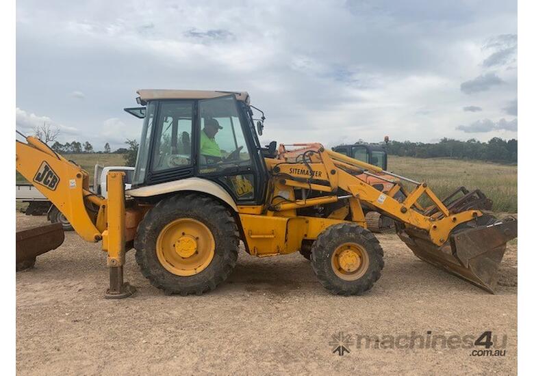Used 2005 jcb JCB 3CX With Quick release 4 in 1 bucket flipover forks